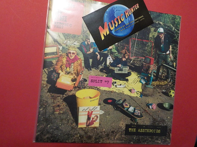 HYESJFAV? / THE ASSTEROIDS M-/M- 7'' SPLIT EP