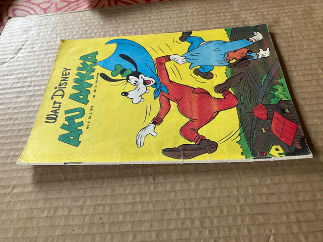AKU ANKKA 8/1974 HYVÄ