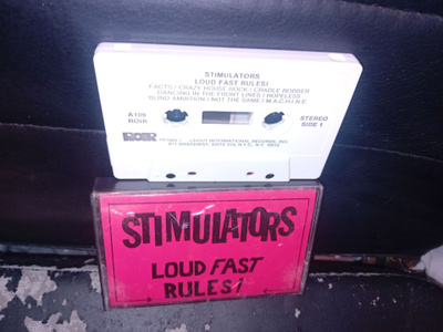 C-kasetti Stimulators LOUD FAST RULES ( SIS POSTIKULU )