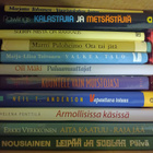 Hengellisiä kirjoja pahvilaatikollinen - pikkukuva 2