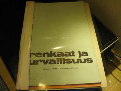 Renkaat ja turvallisuus (Nokia 1968 + 1969)