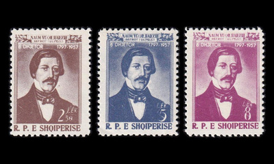 Albania 557-9 ** Aakkosten kehittäjä Naum Veqilharxhi (195