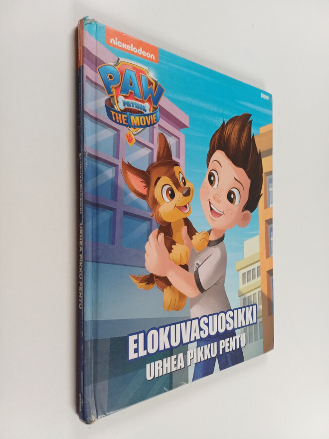 Elle Stephens : Elokuvasuosikki : urhea pikku pentu