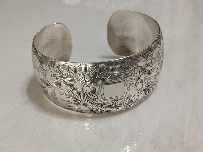 Vintage desing hopea rannekoru rannerengas NRJ Sterling