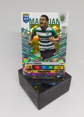 Panini FIFA365 2022-2023 : Marcus Edwards - Magician