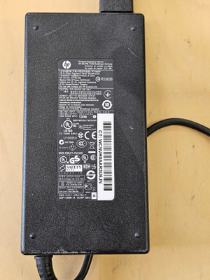 kannettavan laturi HP 120W (7.4*5.0mm) 19.5V/6.15A