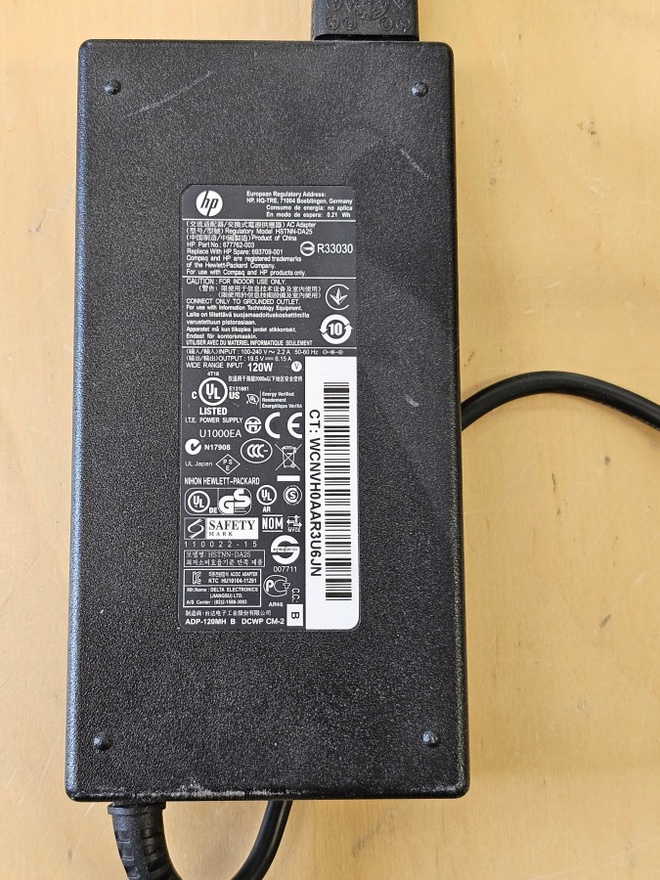 kannettavan laturi HP 120W (7.4*5.0mm) 19.5V/6.15A