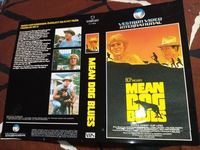 VHS kansipaperi MEAN DOG BLUES