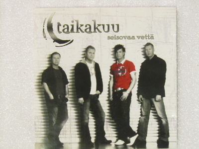 Taikakuu • Seisovaa Vettä CD