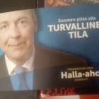 Lulu Ranne. Nimikirjoitus postikortissa. - pikkukuva 1