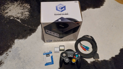 Nintendo GameCube CIB + komponenttikaapeli ym. (PAL)