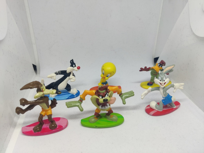 Looney tunes hahmoja
