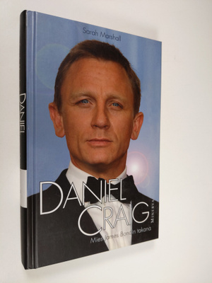 Sarah Marshall : Daniel Craig : mies James Bondin takana