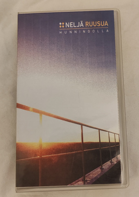 Neljä Ruusua Hunningolla VHS