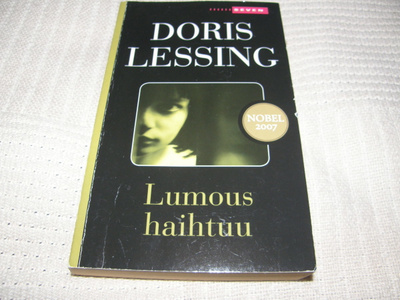Doris Lessing Lumous haihtuu  -pok