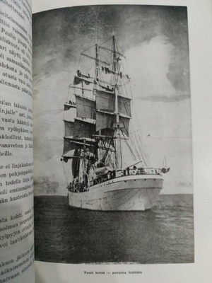 SUOMEN JOUTSENEN matkat maailman merillä