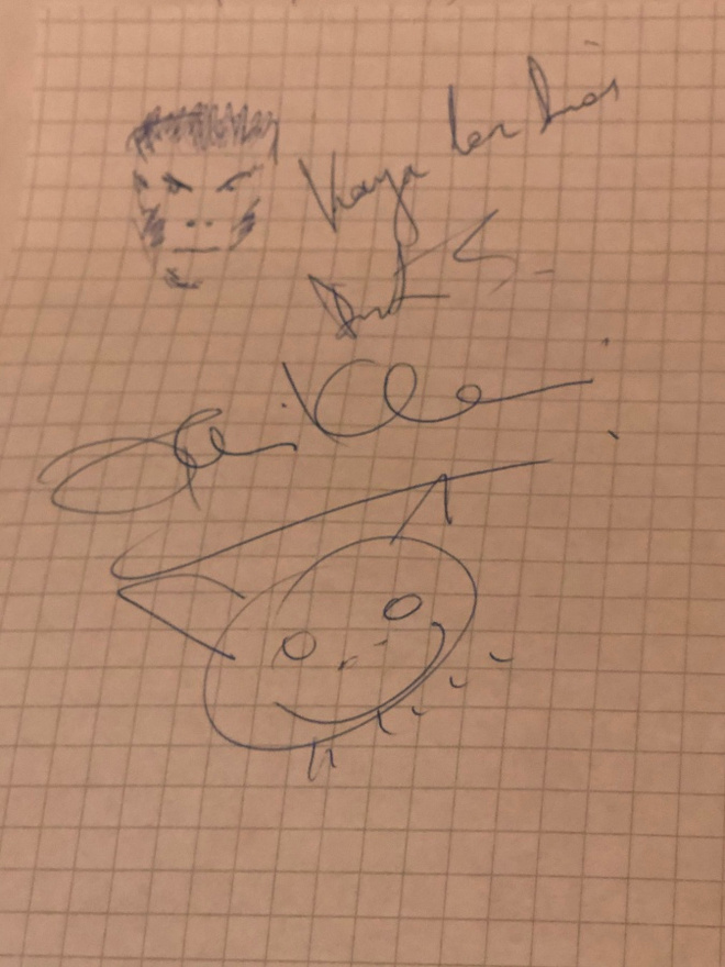 Vaya Con Diosin piirustukset ja nimikirjoitukset  paperilla