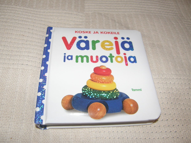 Värejä ja muotoja