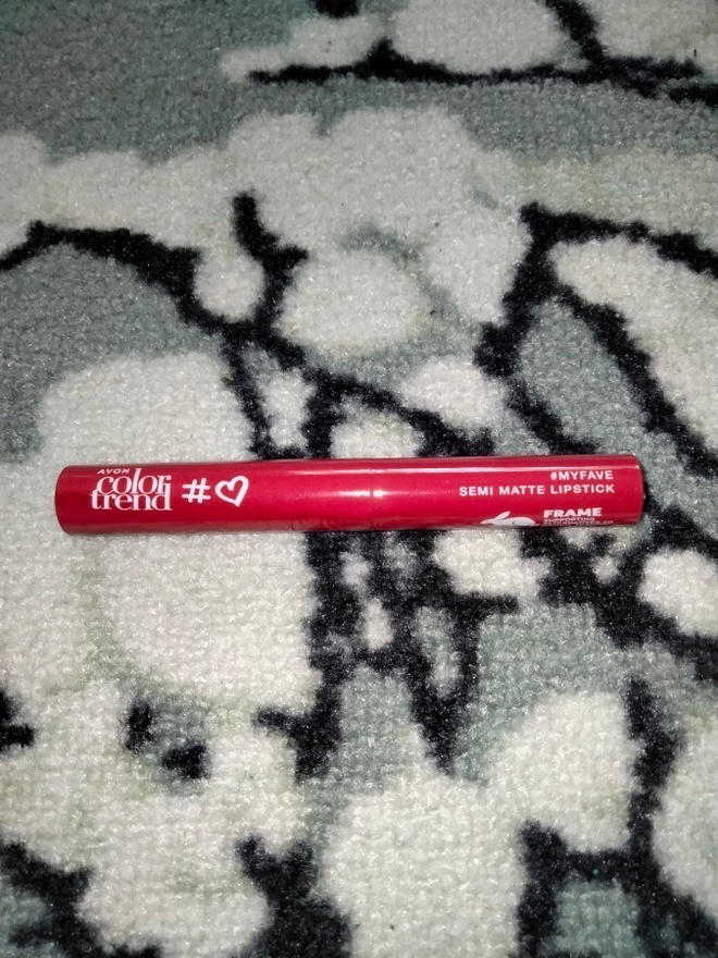 ~Avon semi matte huulipuna~ nude rose