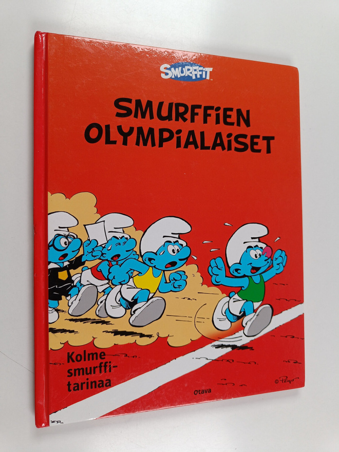 Smurffien olympialaiset : kolme smurffitarinaa
