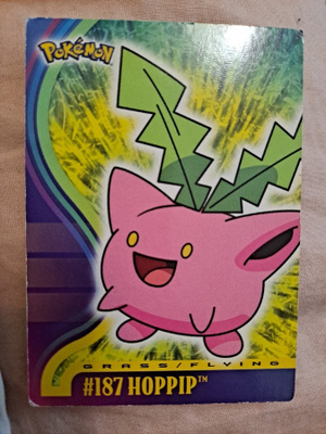 Hoppip #187 Pokémon Blue Topps card johto series