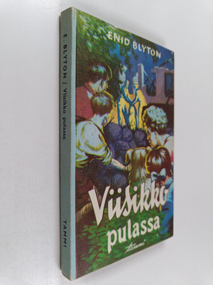 Enid Blyton : Viisikko pulassa