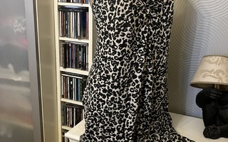 -:¦:- UPEA PANTTERI MEKKO -:¦:- XL / xxl