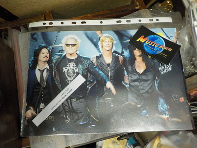 GUNS N ROSES GILBY CLARKEN NIMIKIRJOITUS