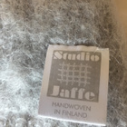 Studio Jaffe in Finland vaaleanharmaa mohair kaulahuivi - pikkukuva 5