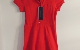 122cm (7) - Tommy Hilfiger punainen tennismekko * UUSI