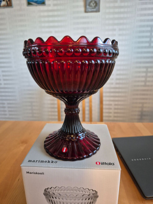 Iittala, Mariskooli malja, 155 mm, karpalo