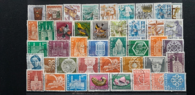 SVEITSI n.1960-80 LEIMATTUJA postimerkkejä 42 kpl
