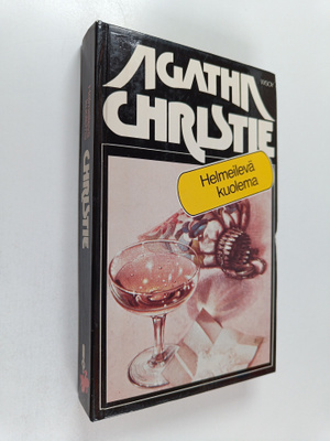 Agatha Christie : Helmeilevä kuolema