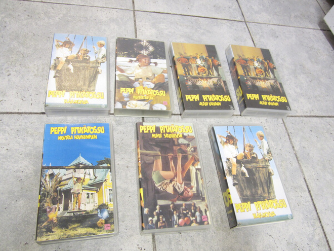 PEPPI PITKÄTOSSU VHS ELOKUVIA 5KPL