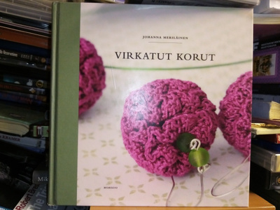 Meriläinen :  Virkatut korut ( SIS POSTIKULU)
