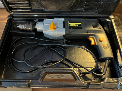 Iskuporakone, Kinzo 720 W+laukku