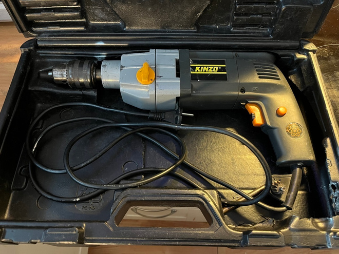 Iskuporakone, Kinzo 720 W+laukku
