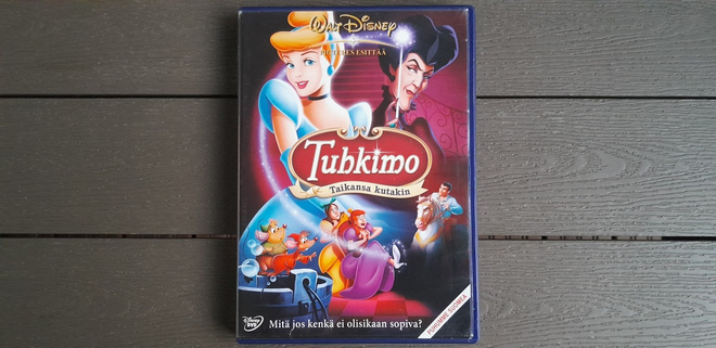 DVD: Tuhkimo: Taikansa Kutakin (Disney 2006)
