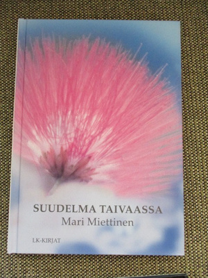 Mari Miettinen SUUDELMA TAIVAASSA