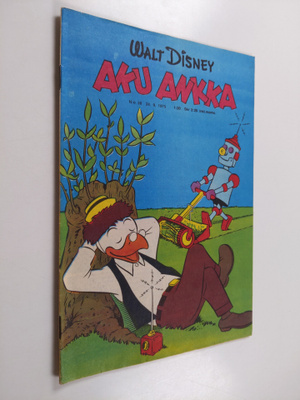 Walt Disney : Aku Ankka 38/1975
