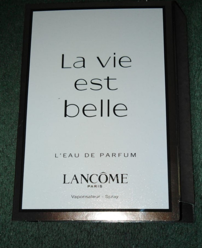 Hajuvesinäyte  Lancome La Vie Est Belle L'Eau de Parfum