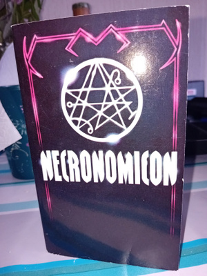 NECRONOMICON  ( SIS POSTIKULU  )