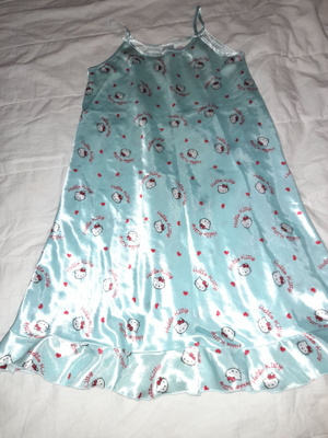 Hello Kitty satiini yöpaita 146/152cm