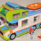 LEGO Friends - Stephanien ja Mian matkailuauto - - pikkukuva 2