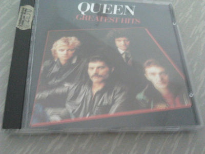 queen-greatest hits CD