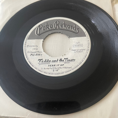 TEDDY and the TIGERS: Blue Moon of…* Tear It Up * FIN 1978