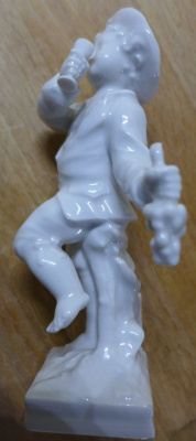 figuuri mies KPM Berliini korkeus 11 cm SKORPION posliinia