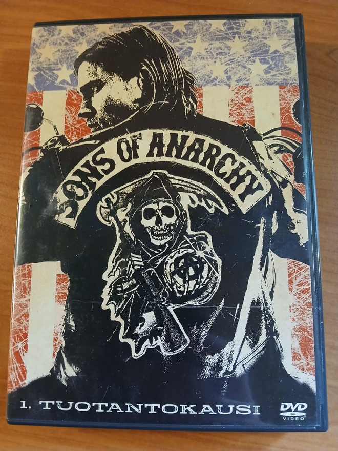Sons of anarchy kausi 1. 4 disc