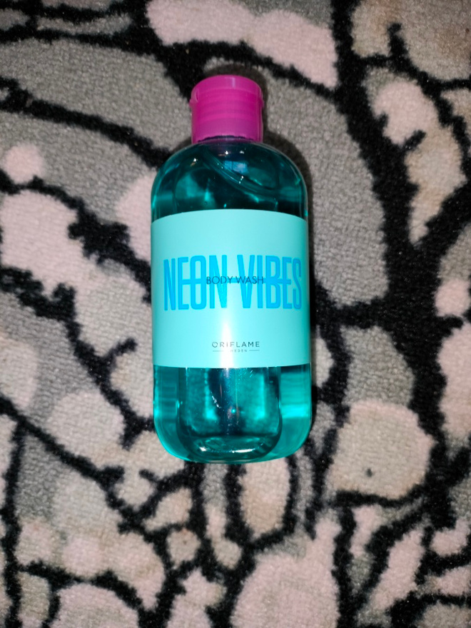 ~Oriflame Neon Vibes -vartalopesuneste~