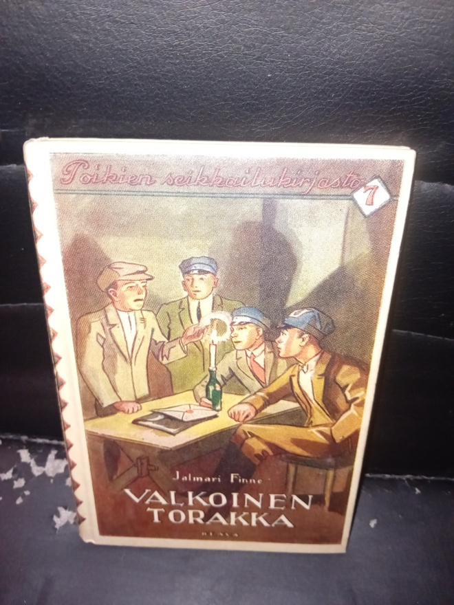 Jalmari Finne : Valkoinen torakka ( SIS POSTIKULU )